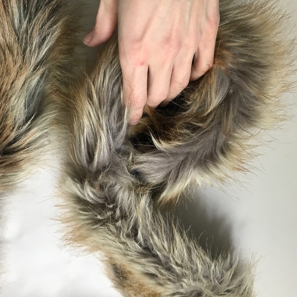 Smart Scarf Brown Fur Hat with Pockets - Picture 2 of 8